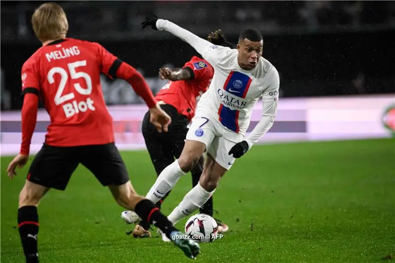 Juan Bernat extends his contract until 2025