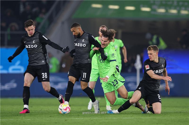 Freiburg humbled 6-0 at Wolfsburg, Frankfurt seize second spot