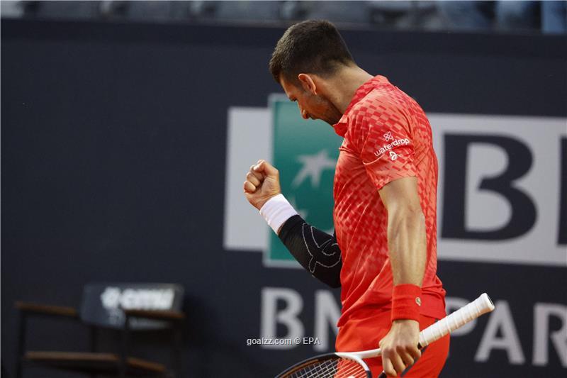 Djokovic tested by Etcheverry in Italian Open win; Swiatek cruises